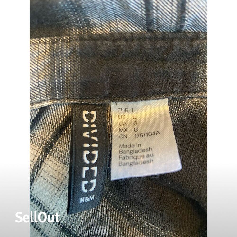 H&M Divided Women's Black Plaid Flannel Button-Up Shirt Size L - Picture 3 of 3